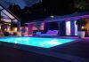 Wellnessbereich am Abend