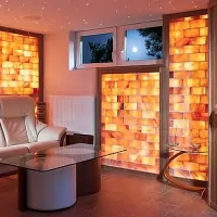 Wellness Zimmer mit Whirlpool und Salzwand, Zürich Wellness Zimmer mit Whirlpool und Salzwand, Zürich